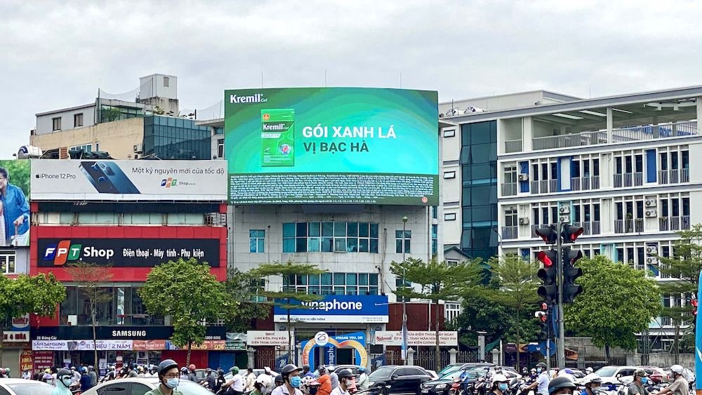 Ứng dụng công nghệ trong quảng cáo ngoài trời